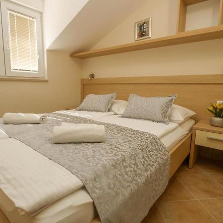 Apartments Villa Bondi Makarska Exterior foto